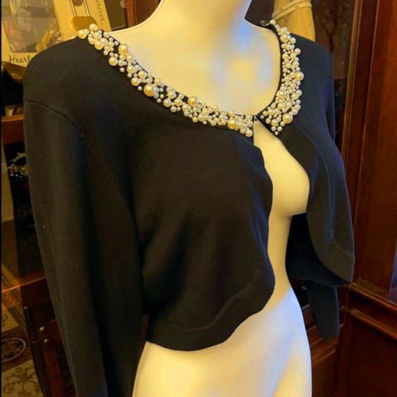 Elegant Stunning Pearl Beaded cardigan - Picture 3 of 10